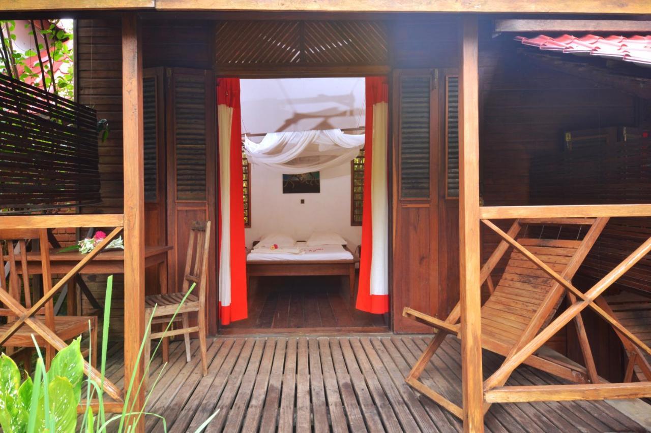 Hotel Benjamin Ambatoloaka  Bagian luar foto