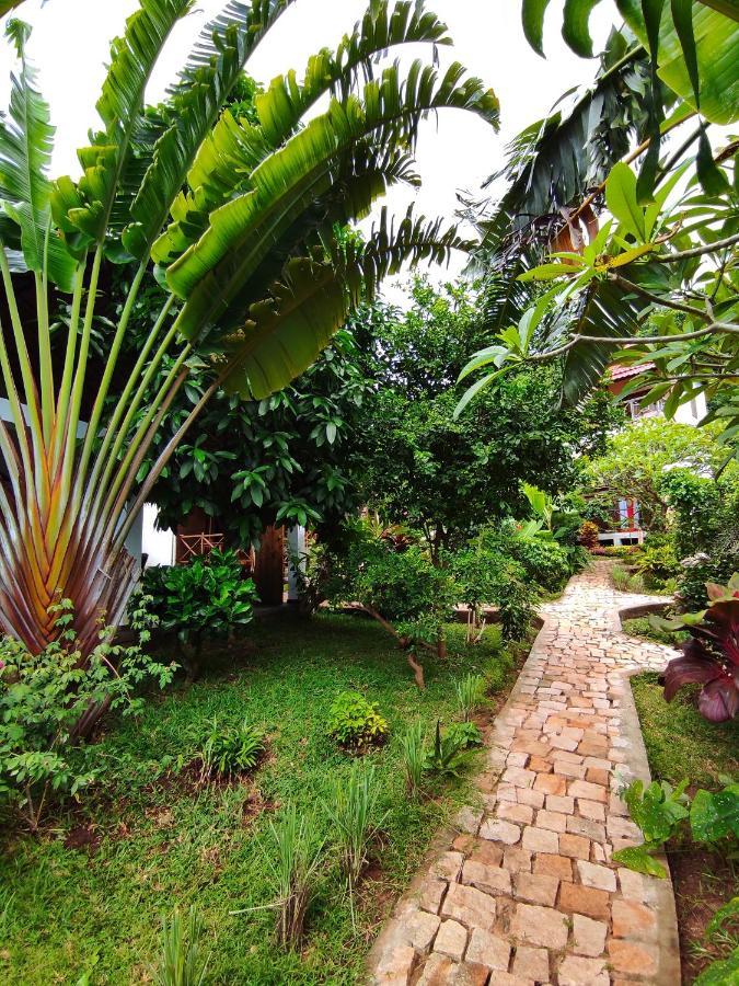 Hotel Benjamin Ambatoloaka  Bagian luar foto