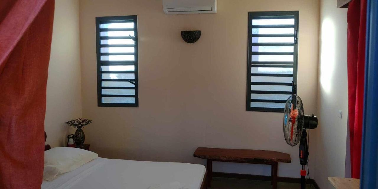 Hotel Benjamin Ambatoloaka  Bagian luar foto