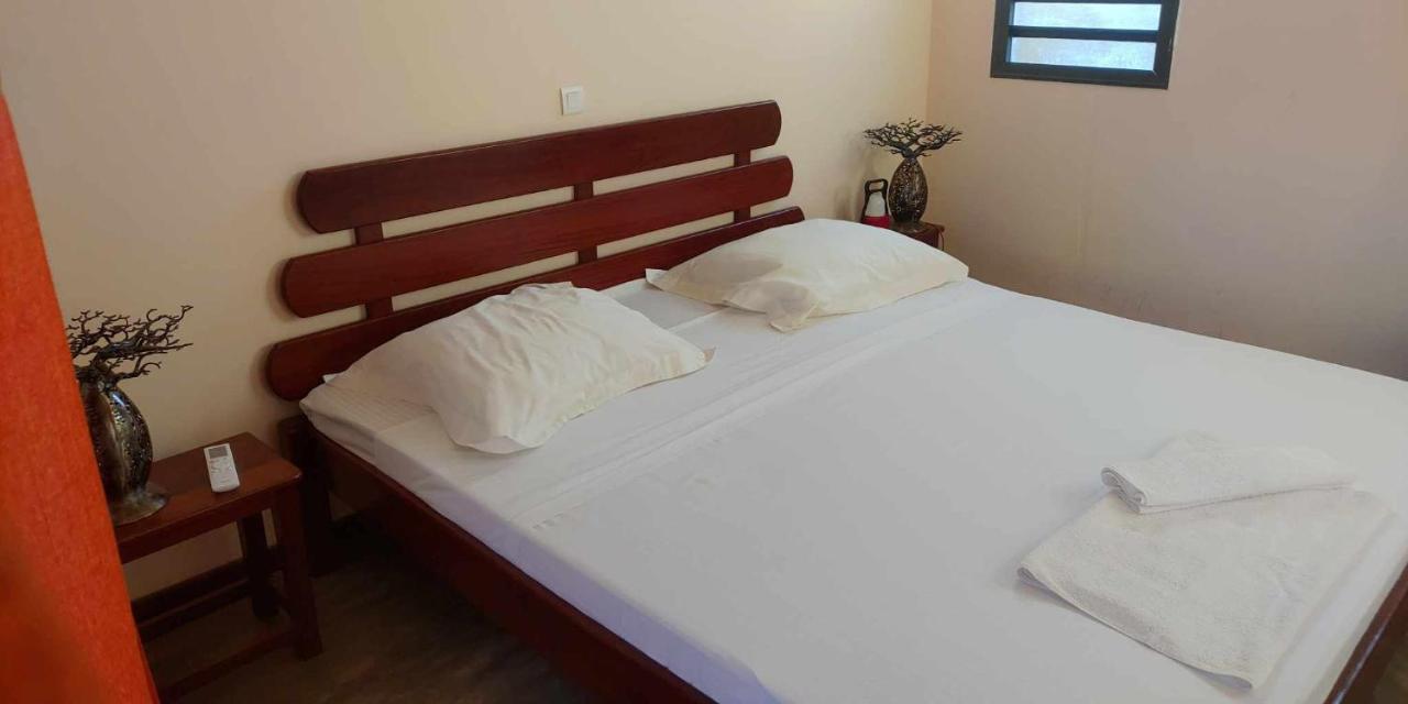 Hotel Benjamin Ambatoloaka  Bagian luar foto