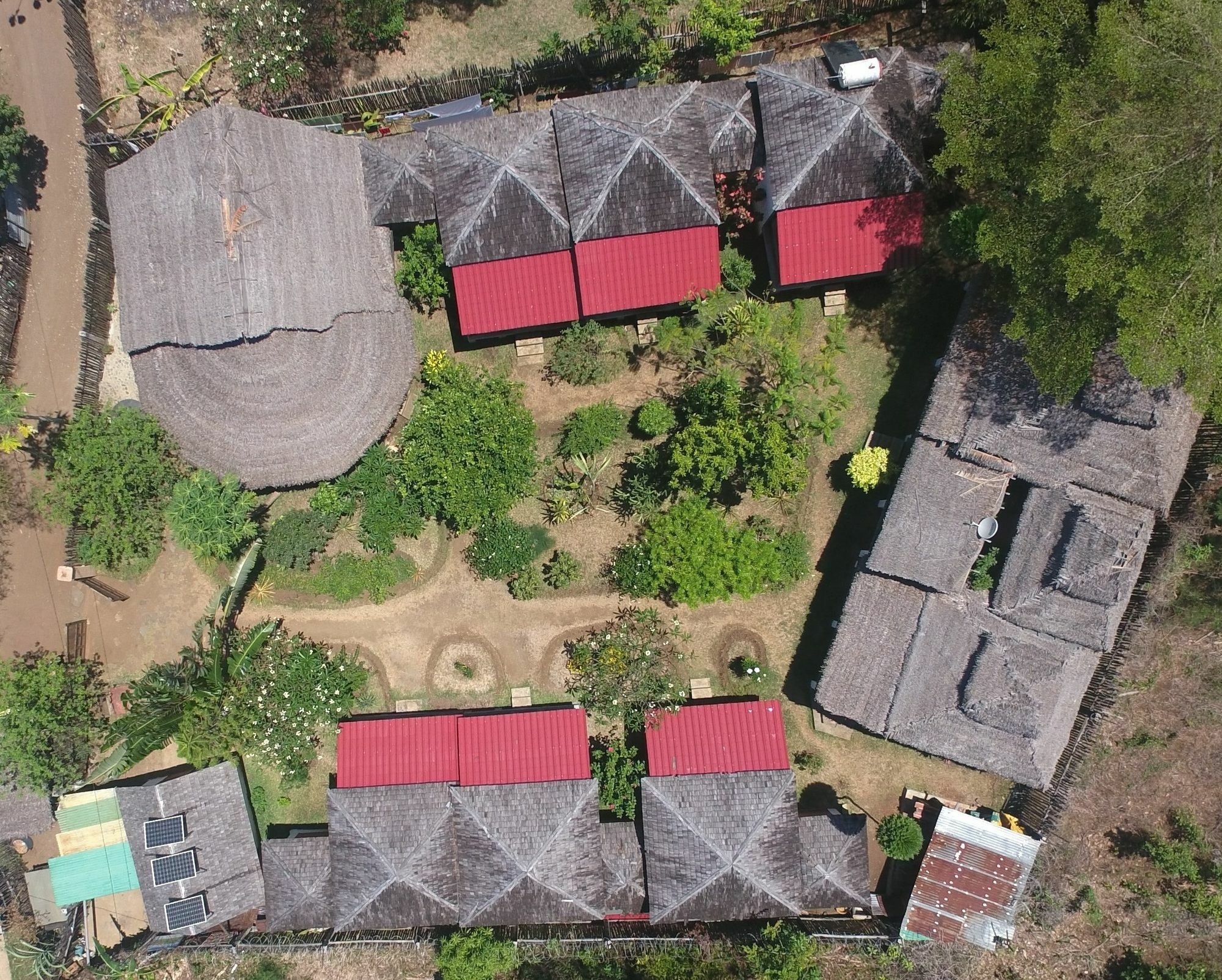 Hotel Benjamin Ambatoloaka  Bagian luar foto